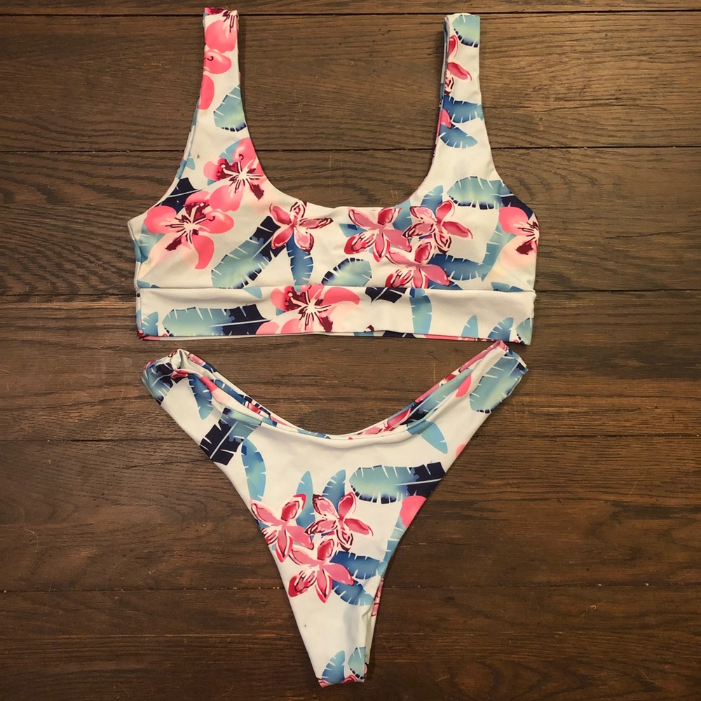 Tropical bikini